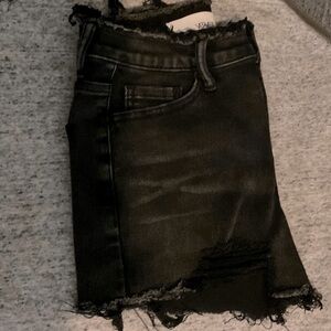 🟢Vervet Black Distressed Shorts Size Small